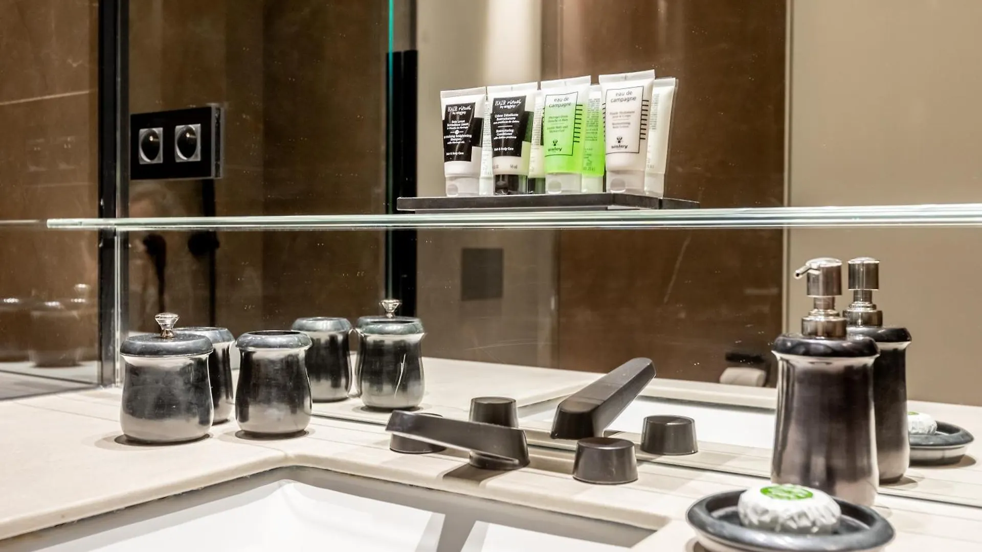 Maison Boissiere Barnes Residences Paris Hotel